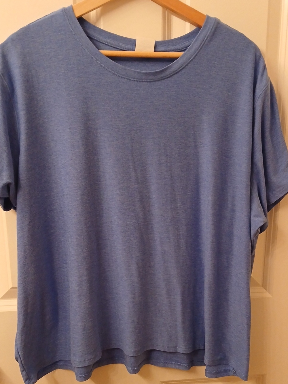 Athletic Works Heathered Light Blue Short Sleeve Crew Neck Tee
